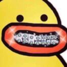 李**
